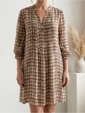 Club Monaco 100% Silk Pleated Floral Shift Dress Women’s Size 0 Mini Dress